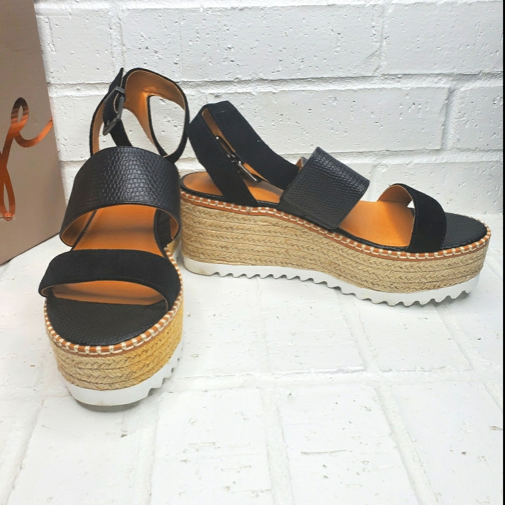 NEW! Crown Vintage CV- Daylen